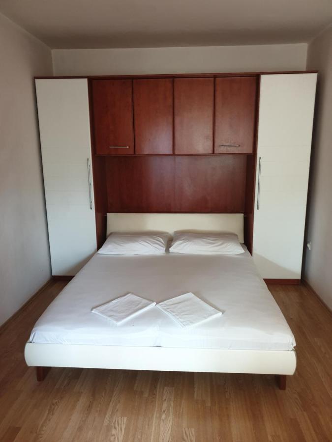 Davorka Apartment *